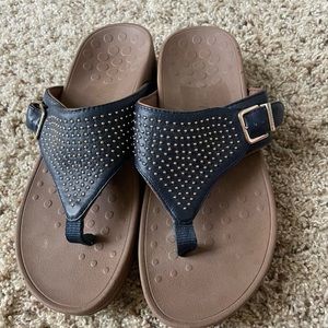 Vionic Women’s Pacific Capitola Studded Sandals Navy Blue Gold Buckle Size 7